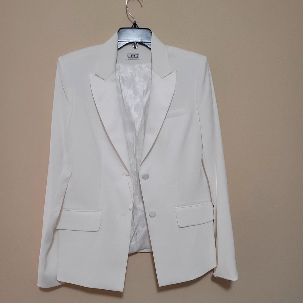 NWT Women's Blazer Little Black Tux Color White Size 12P